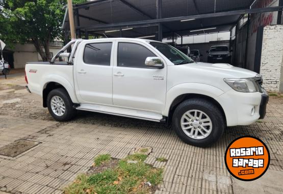 Camionetas - Toyota Hilux srv 3.0 pack 4x2 2012 Diesel 233000Km - En Venta