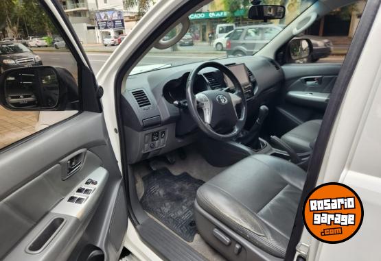 Camionetas - Toyota Hilux srv 3.0 pack 4x2 2012 Diesel 233000Km - En Venta