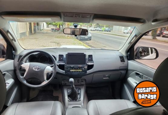 Camionetas - Toyota Hilux srv 3.0 pack 4x2 2012 Diesel 233000Km - En Venta
