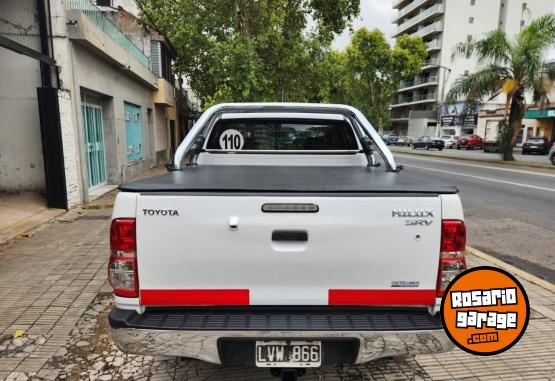 Camionetas - Toyota Hilux srv 3.0 pack 4x2 2012 Diesel 233000Km - En Venta