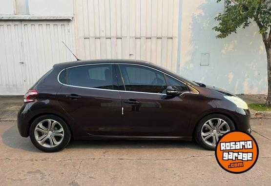 Autos - Peugeot 208 2014 Nafta 72500Km - En Venta