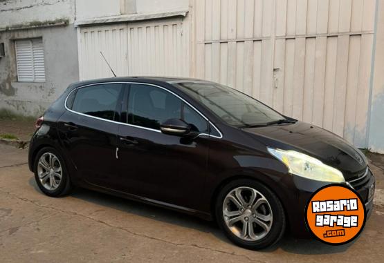Autos - Peugeot 208 2014 Nafta 72500Km - En Venta