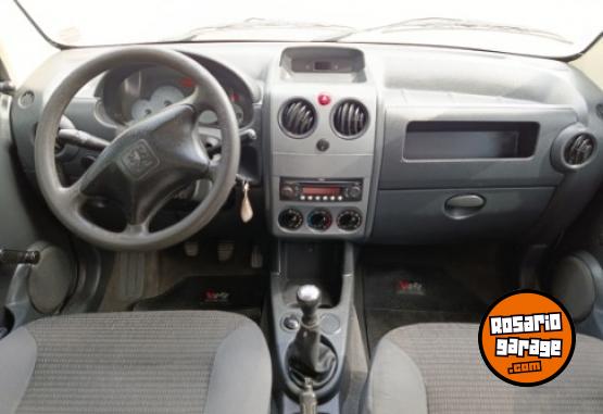 Utilitarios - Peugeot Partner kangoo Fiorino 2010 Nafta 11Km - En Venta