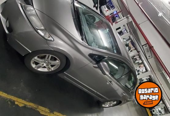 Autos - Honda Civic 2010 Nafta 198000Km - En Venta