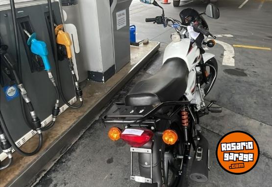 Motos - Bajaj Boxer 2025 Nafta 4000Km - En Venta