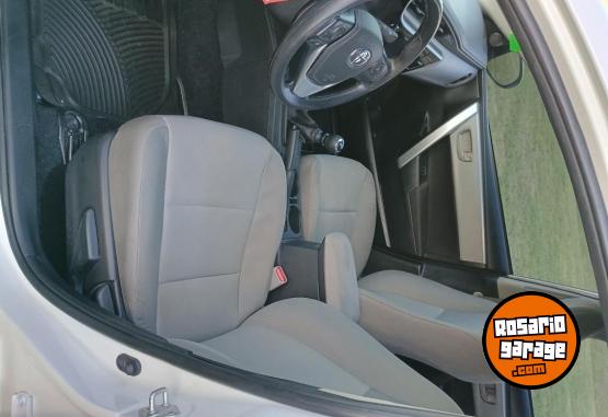 Autos - Toyota Corolla xei manual 2018 Nafta 101000Km - En Venta