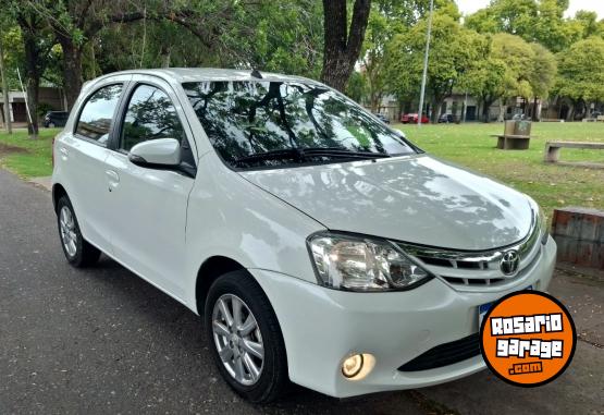 Autos - Toyota Etios 2016 Nafta 95000Km - En Venta