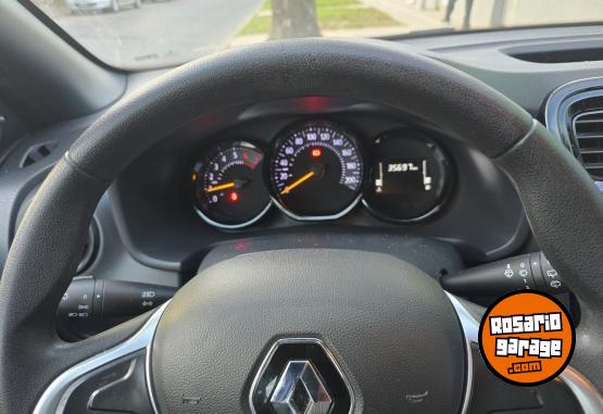 Autos - Renault Sandero 2023 Nafta 35000Km - En Venta