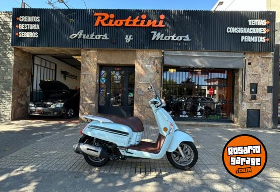 Motos - Kymco LIKE 125 2024 Nafta 4300Km - En Venta