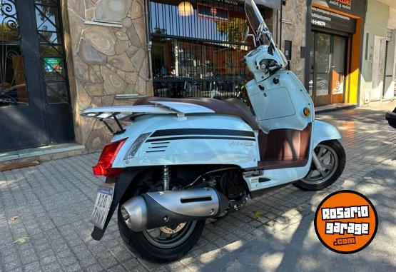 Motos - Kymco LIKE 125 2024 Nafta 4300Km - En Venta