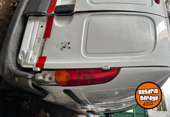 Utilitarios - Renault Kangoo 2012 Nafta 1Km - En Venta