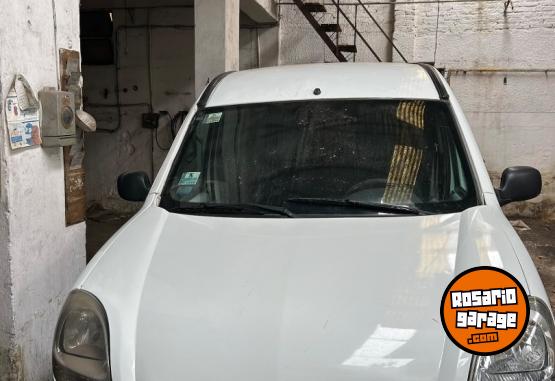 Utilitarios - Renault Kangoo 2012 Nafta 1Km - En Venta