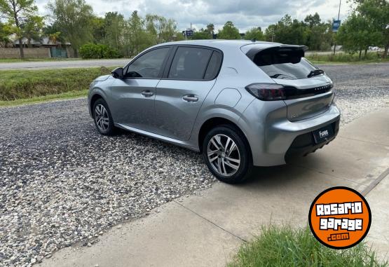 Autos - Peugeot 208 2023 Nafta 35000Km - En Venta