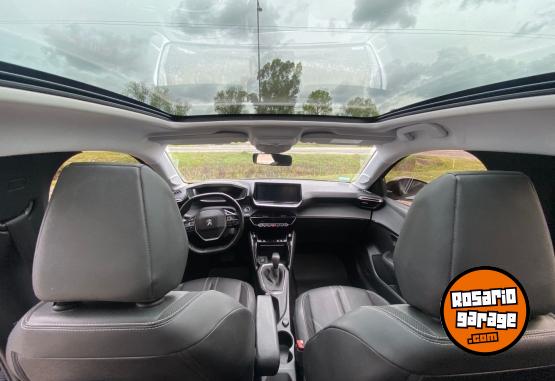 Autos - Peugeot 208 2023 Nafta 35000Km - En Venta