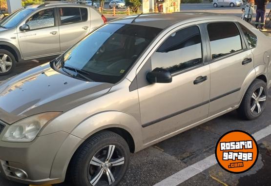Autos - Ford Fiesta Max 2007 Nafta 265000Km - En Venta
