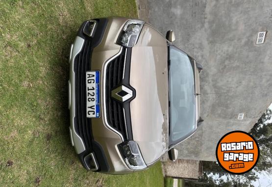 Autos - Renault Intens 2023 Nafta 42000Km - En Venta