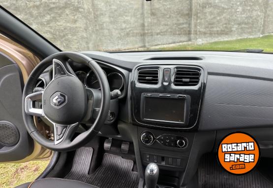 Autos - Renault Intens 2023 Nafta 42000Km - En Venta