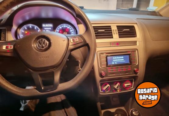 Autos - Volkswagen Suran 2017 Nafta 180000Km - En Venta