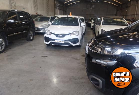 Autos - Toyota ETIOS caja manual 6 2023 Nafta  - En Venta