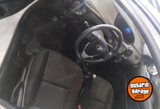 Autos - Toyota ETIOS caja manual 6 2023 Nafta  - En Venta