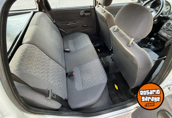 Autos - Chevrolet Corsa 2005 GNC 243000Km - En Venta