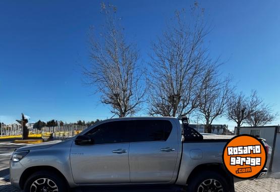 Autos - Toyota Hilux 2021 Diesel 108000Km - En Venta
