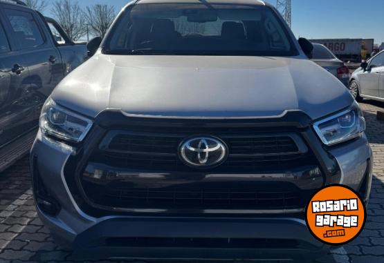 Autos - Toyota Hilux 2021 Diesel 108000Km - En Venta