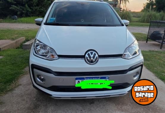 Autos - Volkswagen UP CROSS 2018 Nafta 61000Km - En Venta
