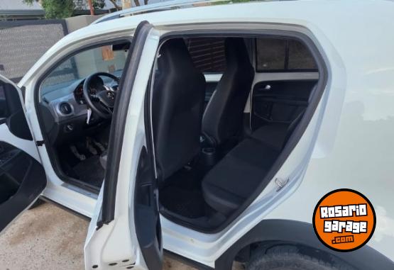 Autos - Volkswagen UP CROSS 2018 Nafta 61000Km - En Venta