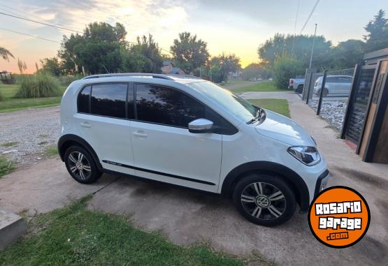 Autos - Volkswagen UP CROSS 2018 Nafta 61000Km - En Venta