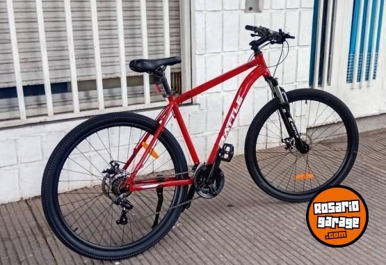 Deportes - SPORT MOTO:  BICICLETA MOUNTAIN BIKE RODADO 29.  MARCA: BATTLE. MODELO: 210. CON 21 VELOCIDADES SHIMANO 105   CUADRO DE ALUMINIO TALLE: 20 - En Venta