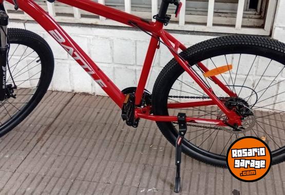 Deportes - SPORT MOTO:  BICICLETA MOUNTAIN BIKE RODADO 29.  MARCA: BATTLE. MODELO: 210. CON 21 VELOCIDADES SHIMANO 105   CUADRO DE ALUMINIO TALLE: 20 - En Venta