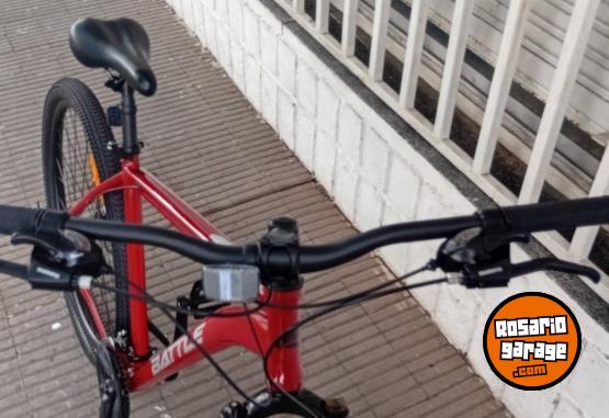 Deportes - SPORT MOTO:  BICICLETA MOUNTAIN BIKE RODADO 29.  MARCA: BATTLE. MODELO: 210. CON 21 VELOCIDADES SHIMANO 105   CUADRO DE ALUMINIO TALLE: 20 - En Venta