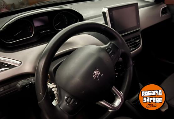 Autos - Peugeot 208 2018 Nafta 57000Km - En Venta