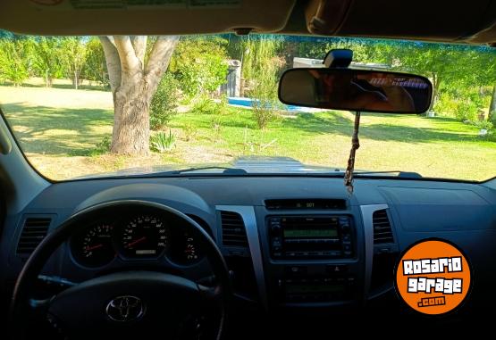 Camionetas - Toyota Hilux 2011 Diesel 192000Km - En Venta