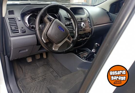Camionetas - Ford Ranger 2015 Diesel 172000Km - En Venta