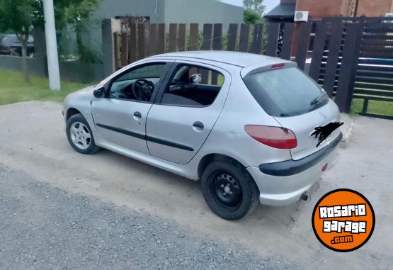 Autos - Peugeot 206 2003 Nafta 250000Km - En Venta