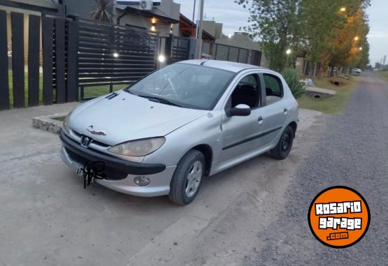 Autos - Peugeot 206 2003 Nafta 250000Km - En Venta