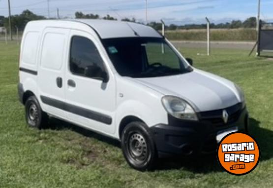 Utilitarios - Renault Kangoo Furg�n 2016 Nafta 196000Km - En Venta