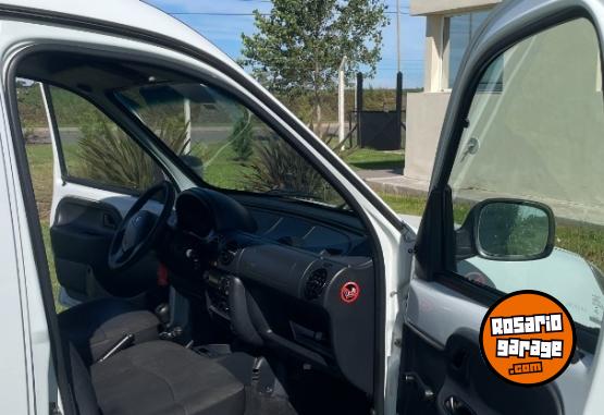 Utilitarios - Renault Kangoo Furg�n 2016 Nafta 196000Km - En Venta