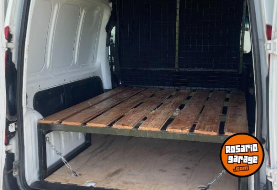 Utilitarios - Renault Kangoo Furg�n 2016 Nafta 196000Km - En Venta