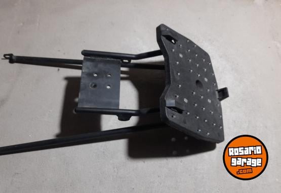 Accesorios para Motos - BAULERA MOTO 33LTS - En Venta
