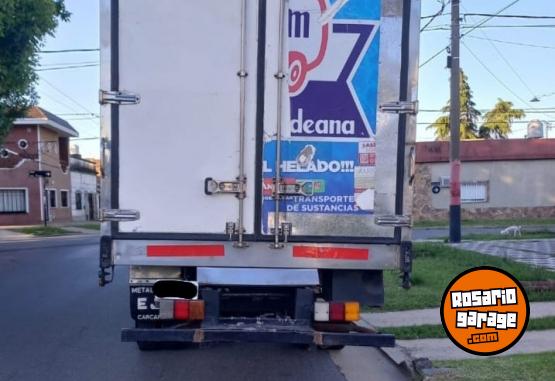 Camiones y Gr�as - Daihatsu Delta - En Venta