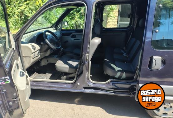 Utilitarios - Renault Kangoo 5as 2 p/lateral 2012 Nafta 200000Km - En Venta
