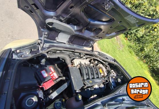 Utilitarios - Renault Kangoo 5as 2 p/lateral 2012 Nafta 200000Km - En Venta