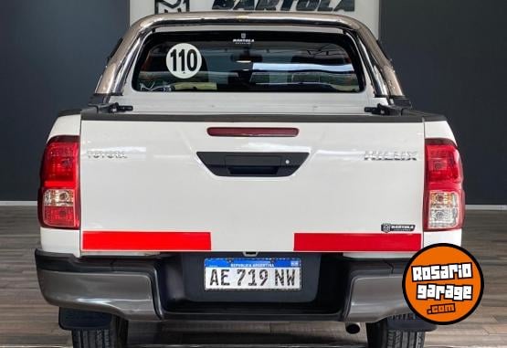 Camionetas - Toyota Hilux DX 4x4 2021 Diesel 102600Km - En Venta