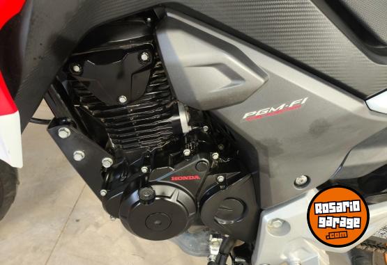 Motos - Honda cb190r REPSOL EDITION 2016 Nafta 10500Km - En Venta