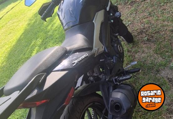 Motos - Bajaj Dominar 250 - Dunlop 2023 Nafta 15090Km - En Venta