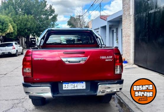 Camionetas - Toyota hilux 2016 Diesel 172000Km - En Venta