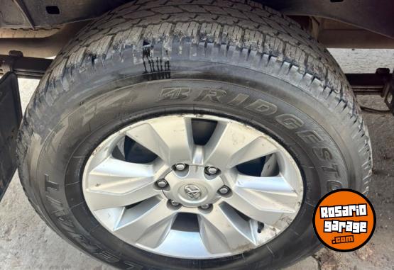 Camionetas - Toyota hilux 2016 Diesel 172000Km - En Venta